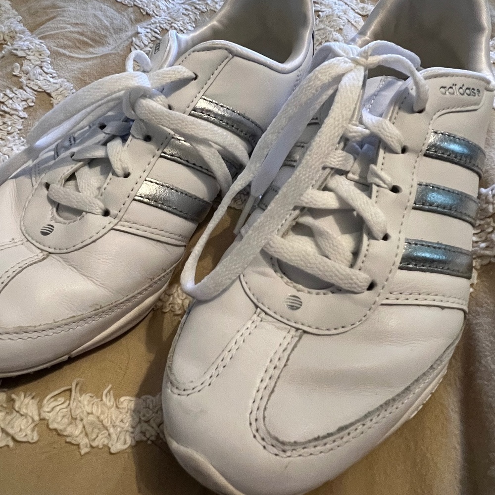 Like new retro adidas shoes